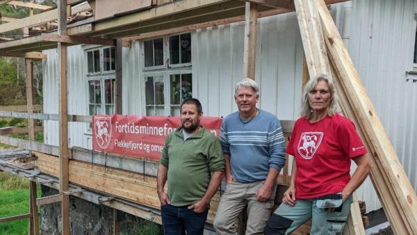 Lenke til artikkel: Agders eldste bedehus reddet.