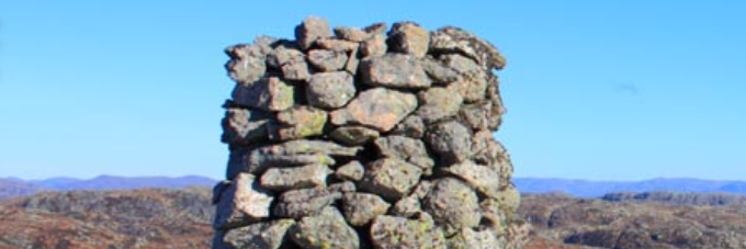 Fra varde til varde. Bokkomslag. 